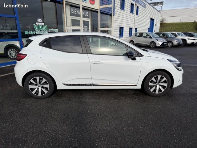 Renault CLIO V 1.6 E-TECH 145CH FULL HYBRID EVOLUTION (image 3)