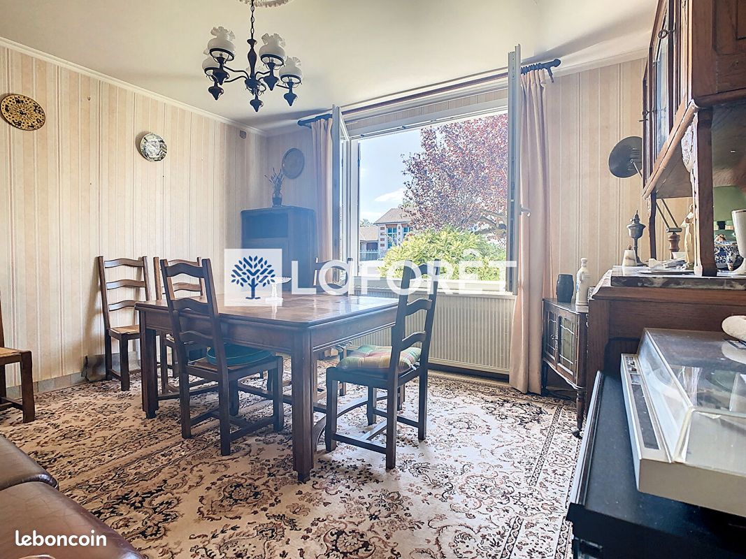 Propriété 4 pièces 70 m² - Saint-Loup-Lamairé 79600 (image principale 3)