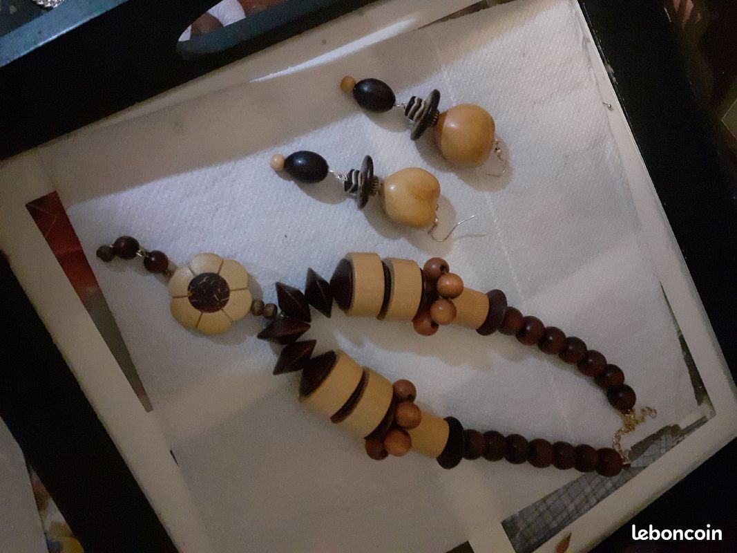 Collier et boucle oreille en bois 0663715524 (image 2)
