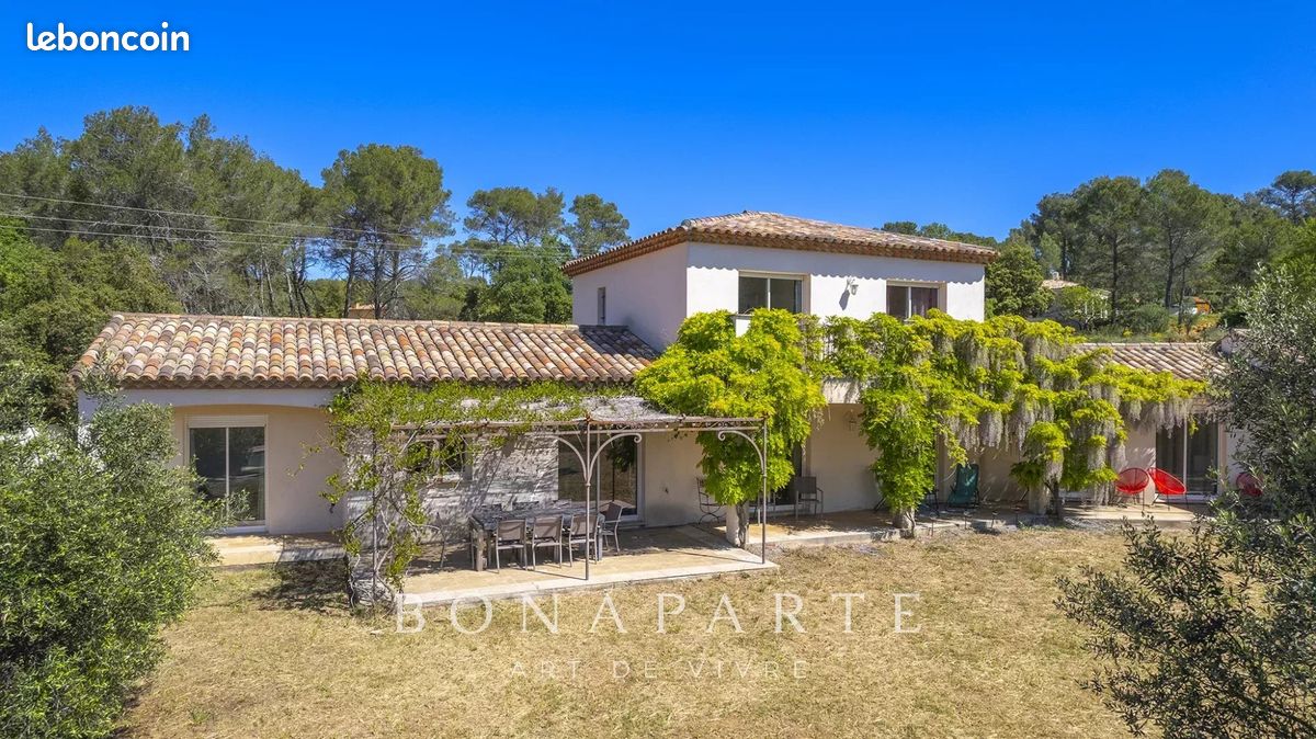 Maison 8 pièces 230 m² · à Lorgues · 230 m² · 749 000 €