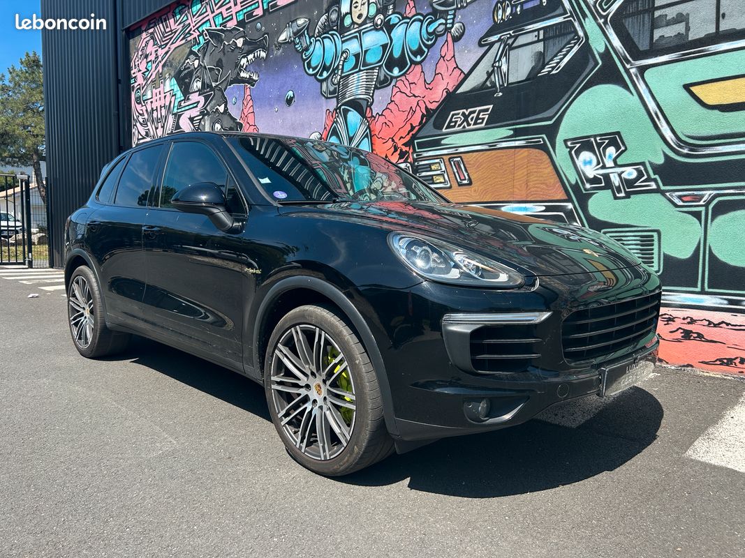 Porsche Cayenne S 3.0 DFI V6 4WD 416 BVA - Suivi Porsche Complet - Intérieur rouge Cartier (image 1)
