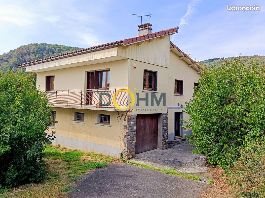 Maison 12 pièces 130 m² · à Sayat · 130 m² · 261 750 €