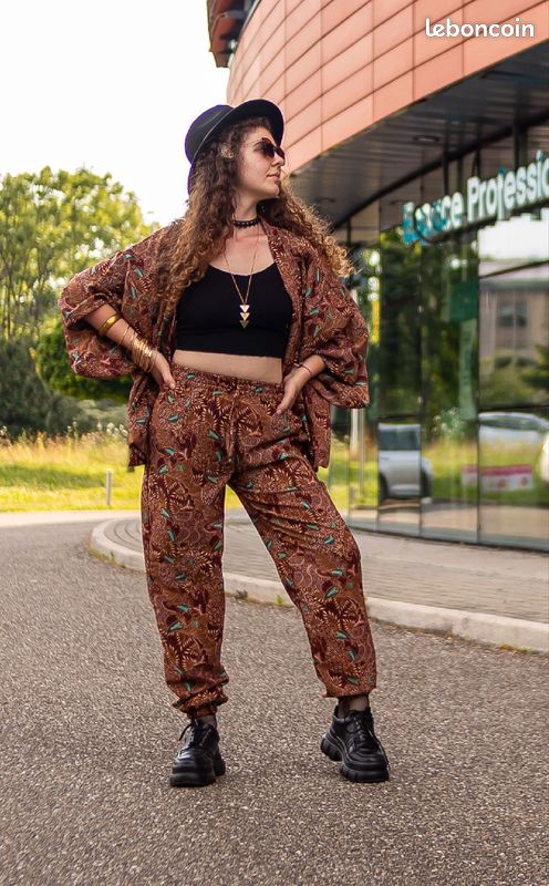 Pantalon jogging cargo bordeaux brun en batik Vêtements