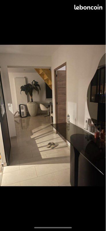 Maison 4 pièces 100 m² · à Meyzieu · 100 m² · 1 850 €
