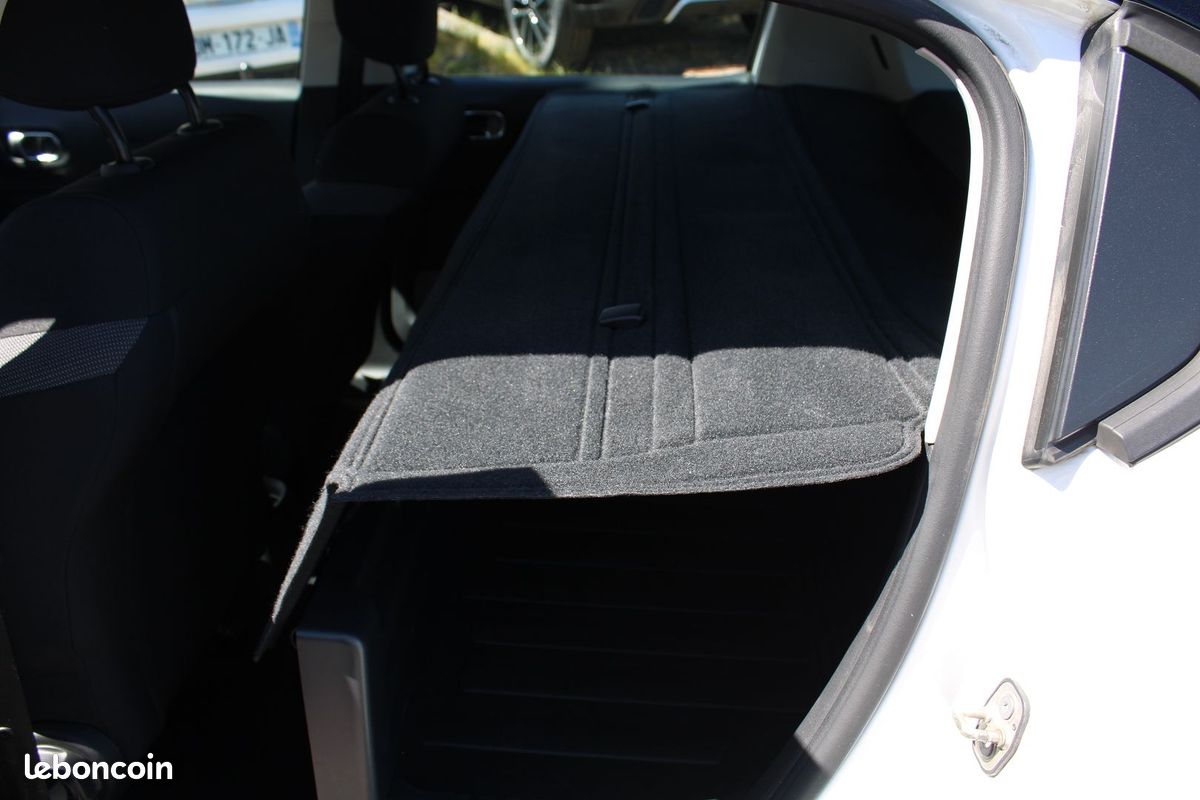 Citroen C3 III AFFAIRE 1L6 HDI 100 CV FEEL BUSINESS GPS 3D ATTELAGE RE USB BLUETOOTH RÉGULATEUR (image 6)