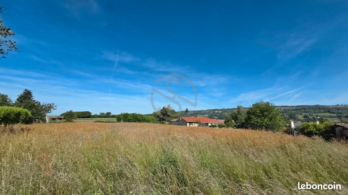 Terrain 1415 m² · à Saint-Hilaire-de-la-Côte · 1 415 m² · 76 000 €