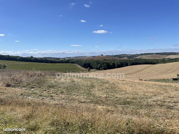Terrain 2 500 m² Le Castera