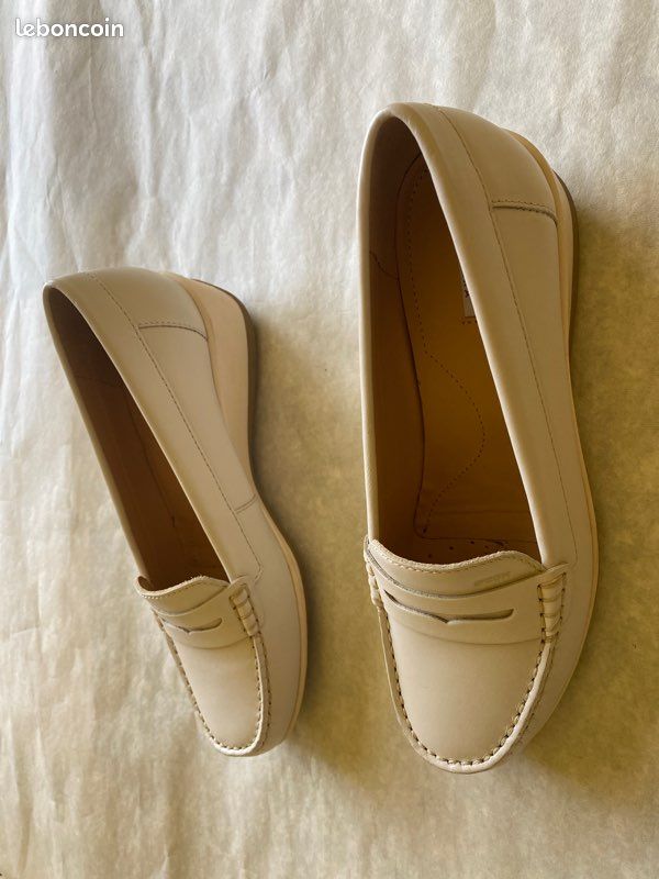 Mocassin cuir blanc cassé Femme (image 2)