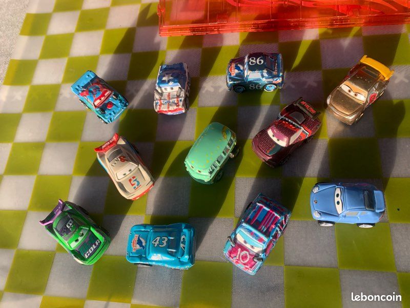 Camion +16 mini voitures Disney (image 6)
