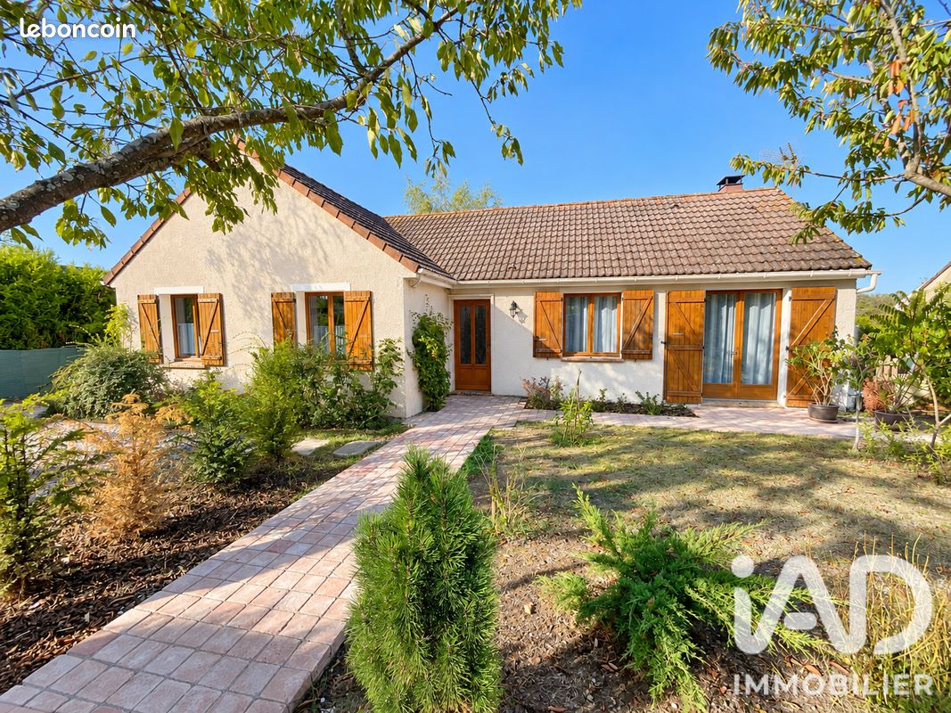 Maison 5 pièces 95 m² · à Saint-Hilliers · 95 m² · 185 000 €