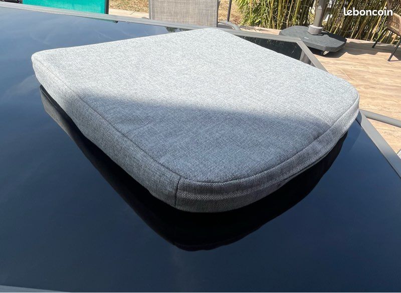 Coussins gris (image 3)