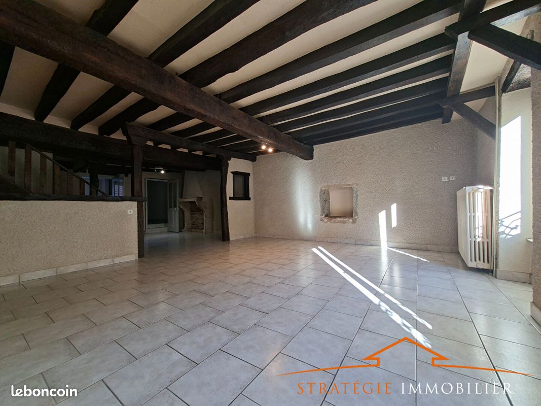 Appartement 3 pièces 117 m² · à Buxy · 117,2 m² · 760 €/mois