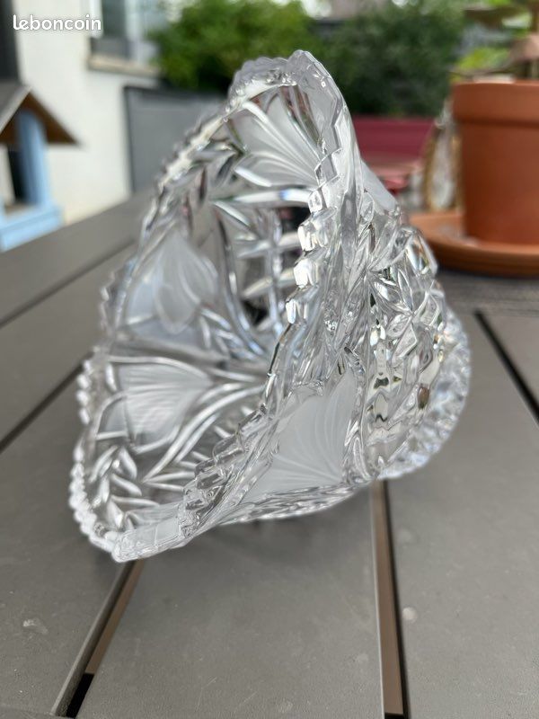 Coupe (image 2)