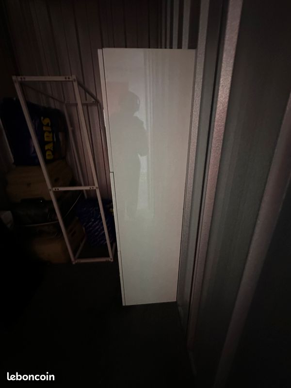Meuble de rangement avec plateau en verre A VENDRE EN URGENCE (image 3)