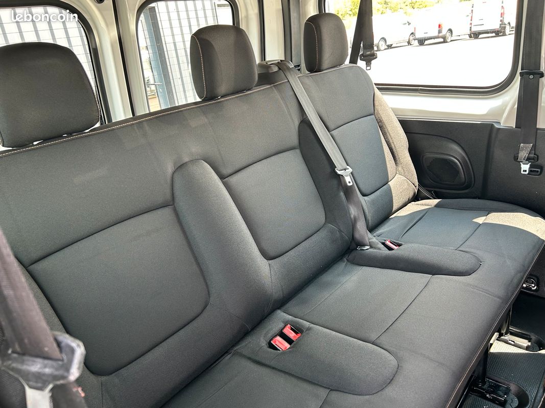 Renault Trafic 1.6 DCI 125ch S&S Fourgon L1H1 COMBI 9 PLACES PACK ZEN S&S (image 13)