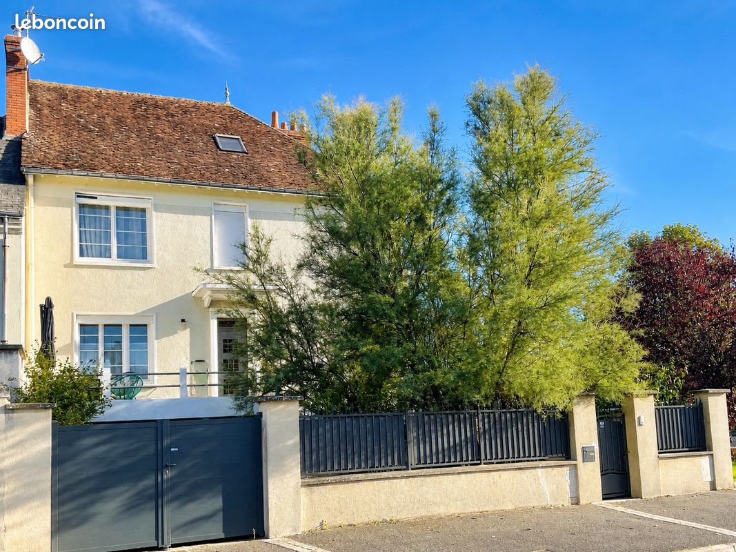 Maison 6 pièces 156 m² · à Bléré · 156 m² · 236 250 €