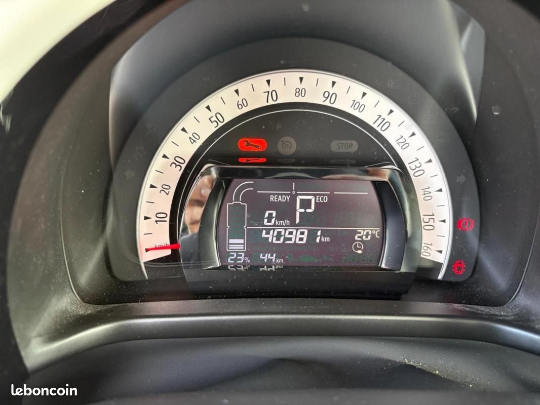 Renault Twingo E-TECH ELECTRIQUE III Equilibre (image 17)
