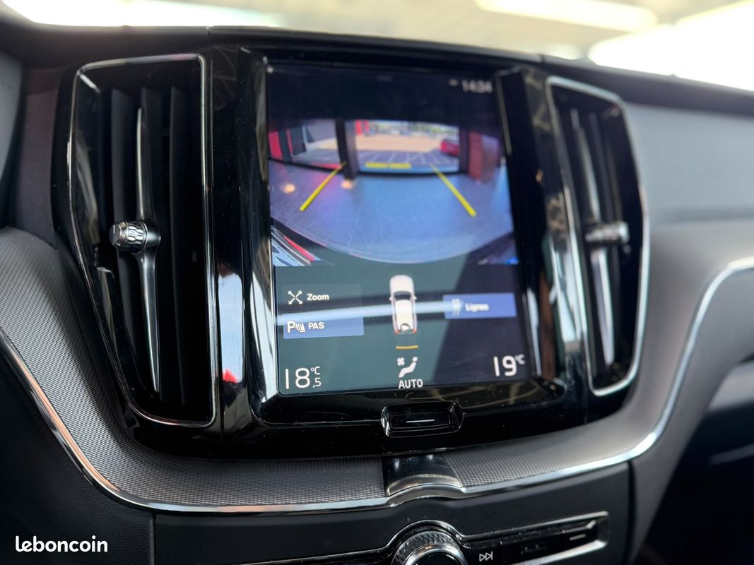 Volvo XC60 T4 190 CV BVA PACK R-DESIGN TOIT OUVRANT GPS (LAURENT AUTO) (image 22)