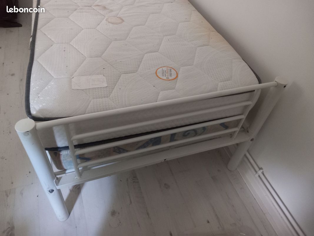 Petit lit 1 personne avec matelas (image 1)