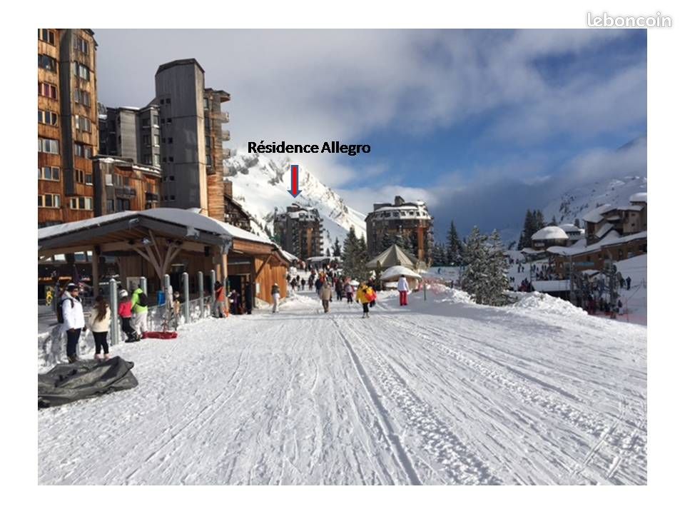 Magnifique studio à AVORIAZ pour 4, vue station (image 9)