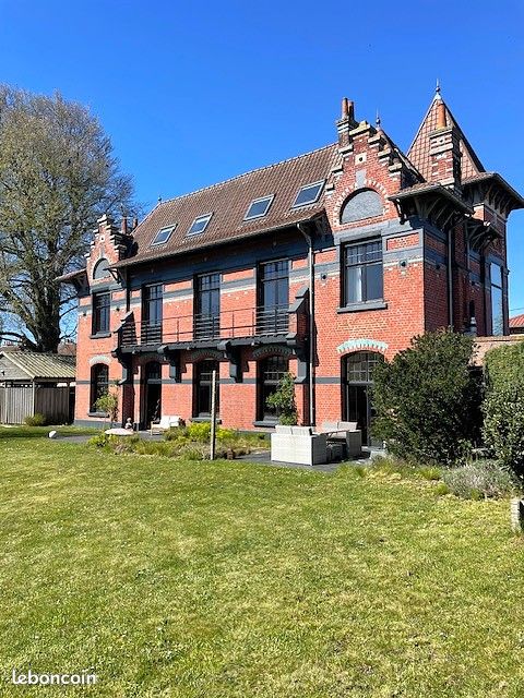 Maison 6 pièces 270 m² · à Houplin-Ancoisne · 270 m² · 645 000 €
