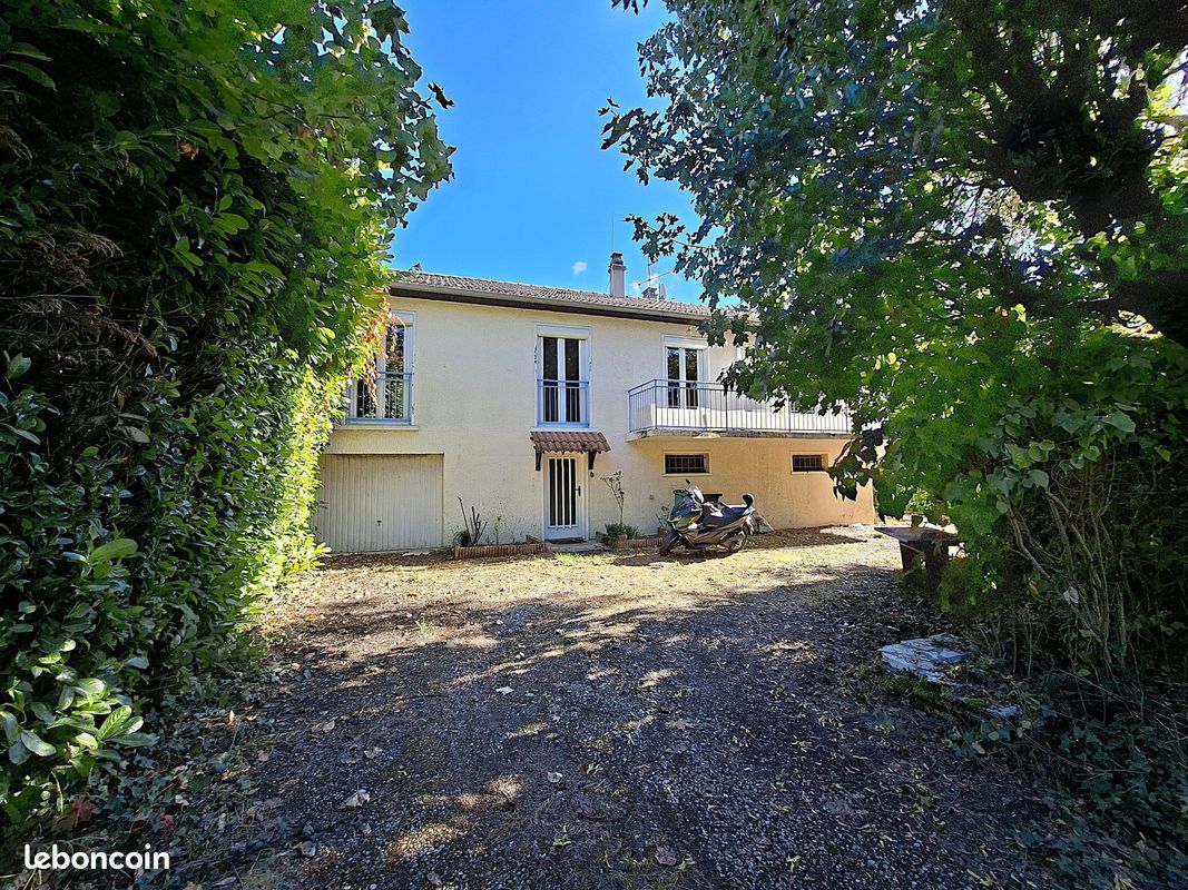 Maison 7 pièces 160 m² · à La Boisse · 160 m² · 295 000 €
