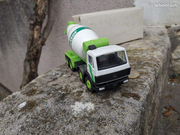 Camion Mercedes béton Stetter toupie / Malaxeur Actros 3336 B 8x4