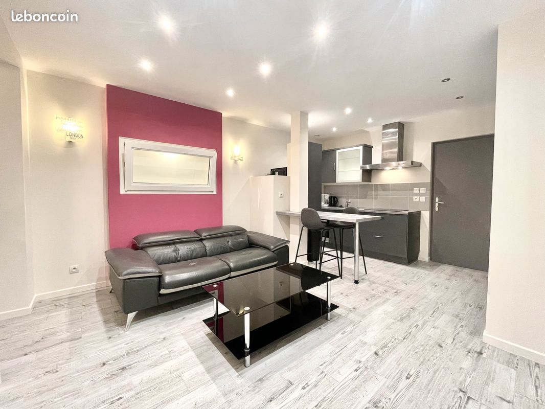 Local commercial 2 pièces 39 m²