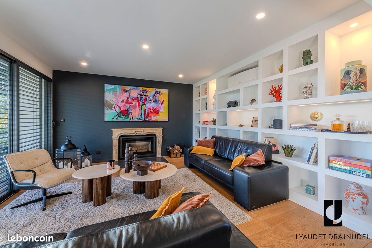 Propriété 5 pièces 172 m² (image 2)