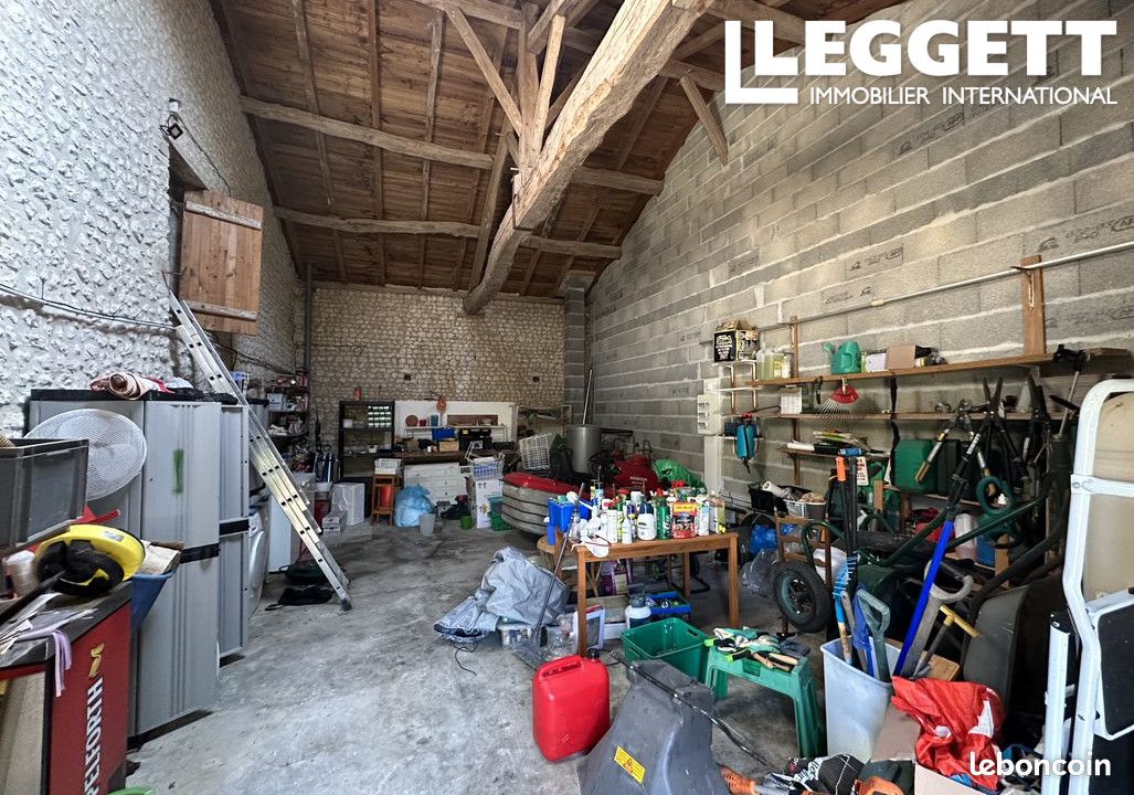 Maison 12 pièces 300 m² - Challignac 16300 (image principale 9)