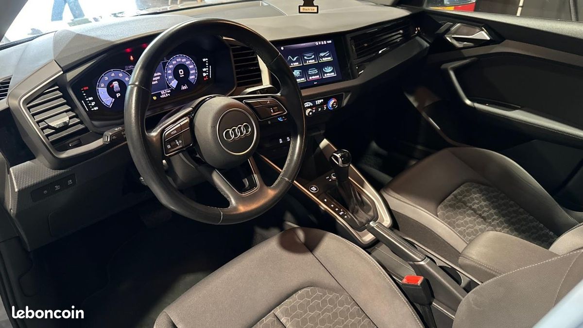 Audi A1 sportback 30 TFSI 110 S tronic 7 Advanced Gris Fleche (image 12)