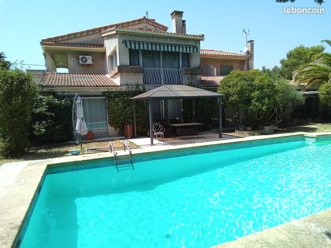 Vends Batisse 326m2 (image 1)