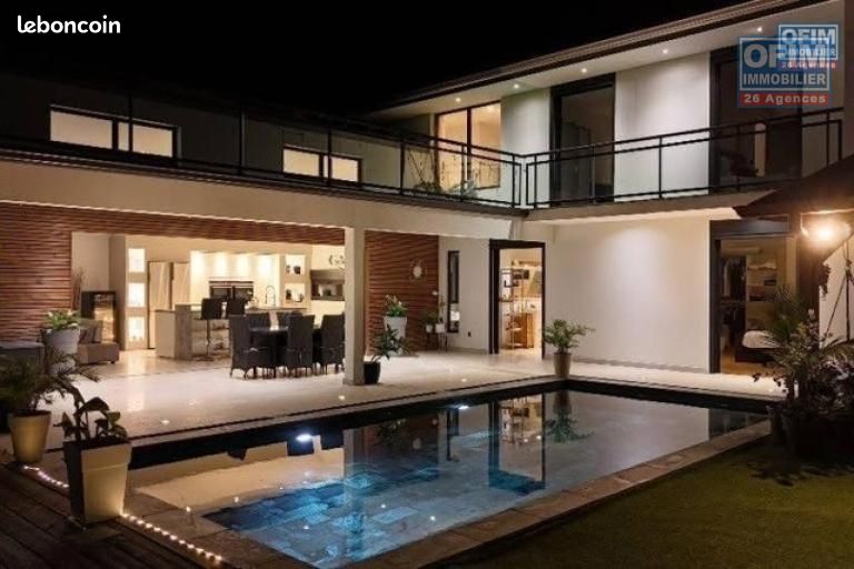 Maison 3 pièces 130 m² · à Saint-Paul · 130 m² · 749 000 €