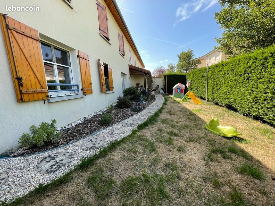 Appartement 3 pièces 67 m² · à Péronnas · 67 m² · 210 000 €