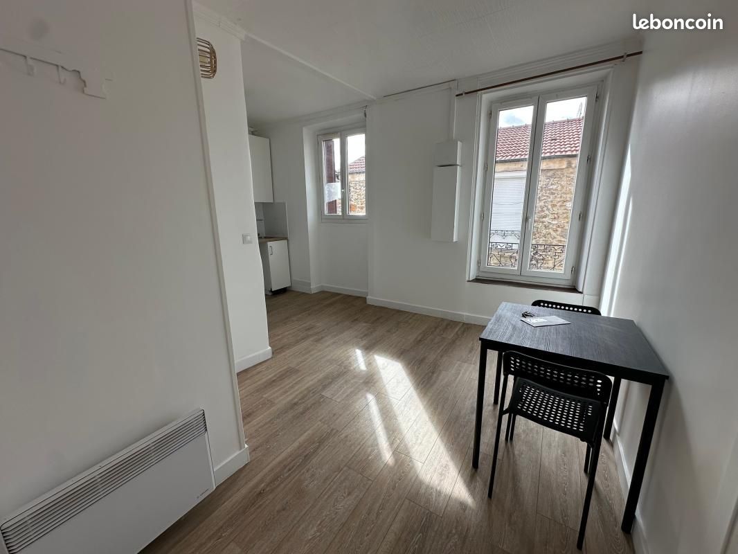 Appartement 2 pièces 23 m² · à Corbeil-Essonnes · 23 m² · 690 €/mois