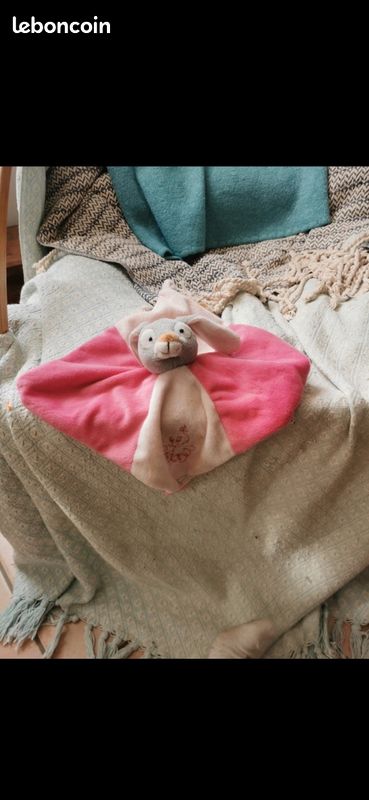 Doudou lapin neuf sans étiquettes (image 1)