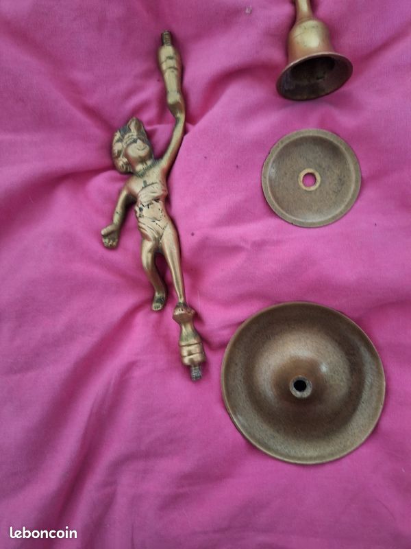 Chandelier angelot en bronze (image 4)