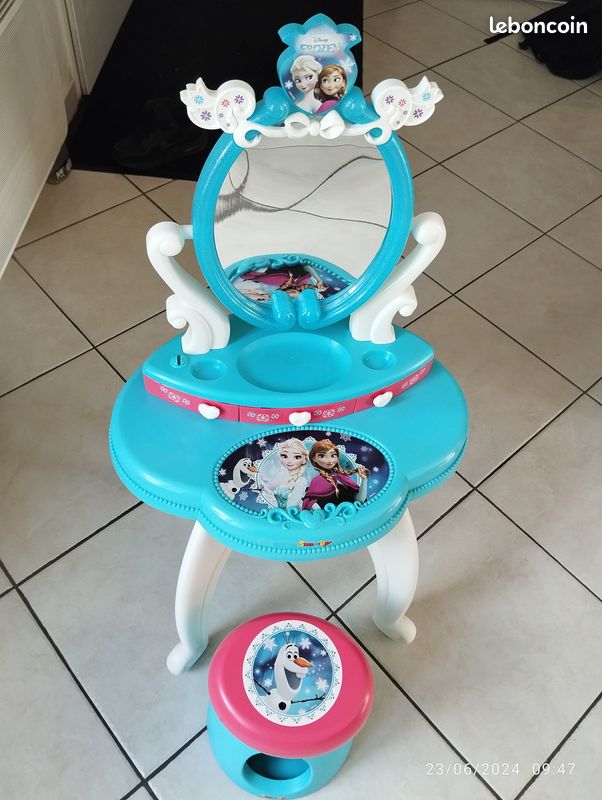 Coiffeuse reine des neiges (image 1)