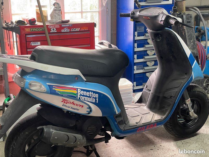 Benetton Formula Piaggio Typhoon Benetton Gilera Typhoon 50