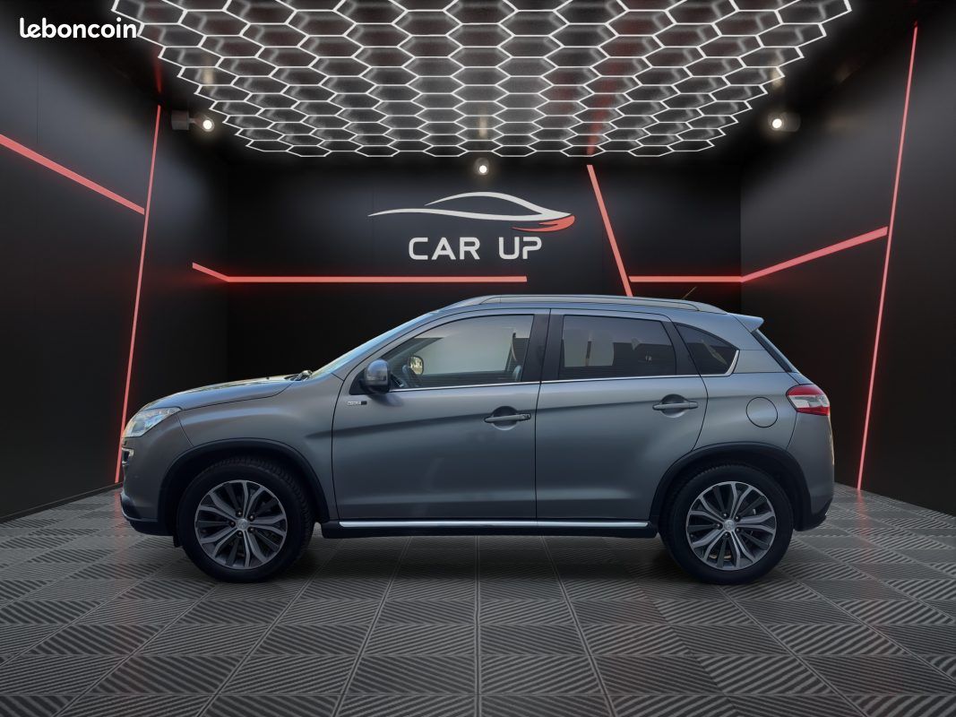 PEUGEOT 4008 1.6 HDi 114 cv Style 4x4 (image 8)