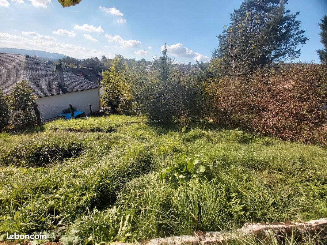 Terrain constructible Brive Aubarèdes Vialmur · à Brive-la-Gaillarde · 19 600 €
