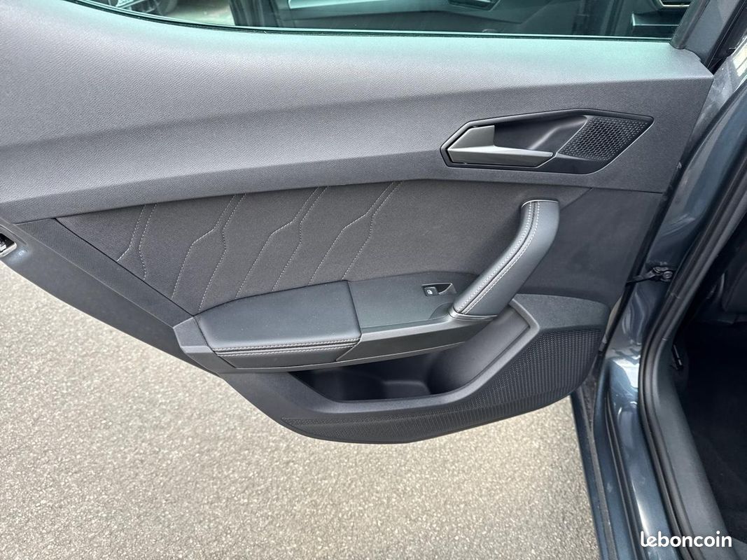 CUPRA Leon 1.5 eTSI Hybrid 150 ch DSG7 V (image 19)