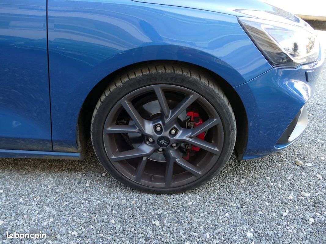 FORD FOCUS ST PERFORMANCE 2.3 ECOBOOST 280 Ch BVM6 (image 9)