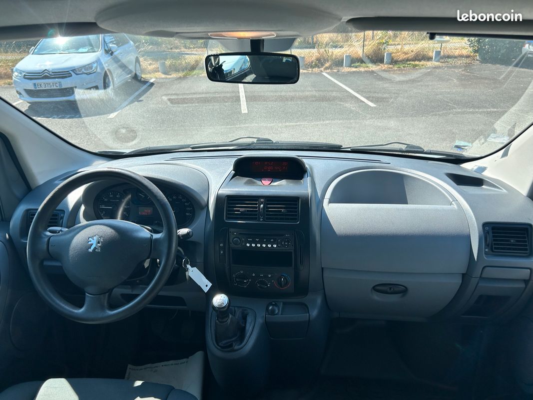 Peugeot expert ii tepee (g9) 5p long - 1.6 hdi 90 ch - 9 places (image 5)