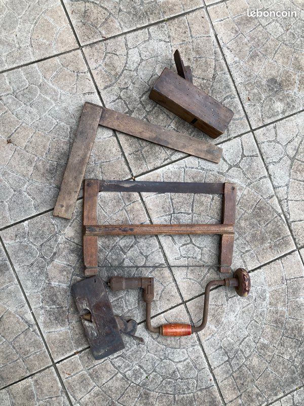 Lot outils anciens pour collectionneurs (image 1)