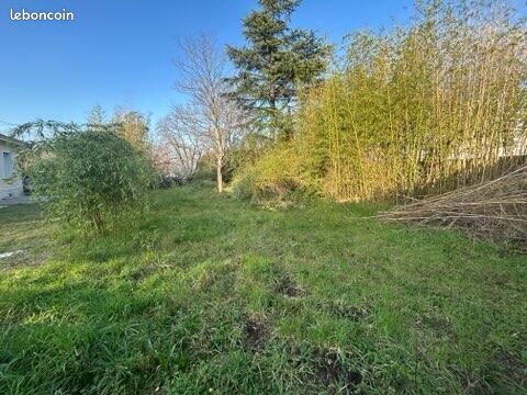 Terrain 696 m² Angouleme · à Angoulême · 72 000 €
