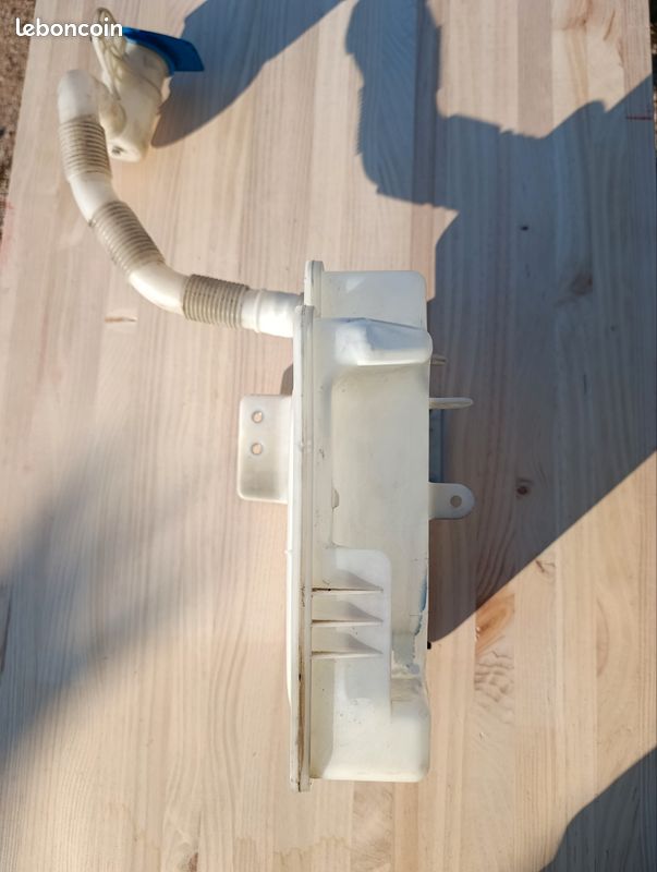 Réservoir lave glace pour Eos Volkswagen (image 1)
