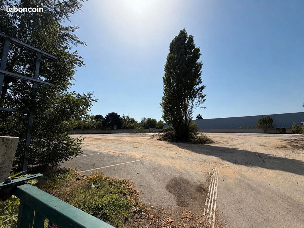 Terrain 3559 m² · à Alençon · 3 559 m² · 524 000 €