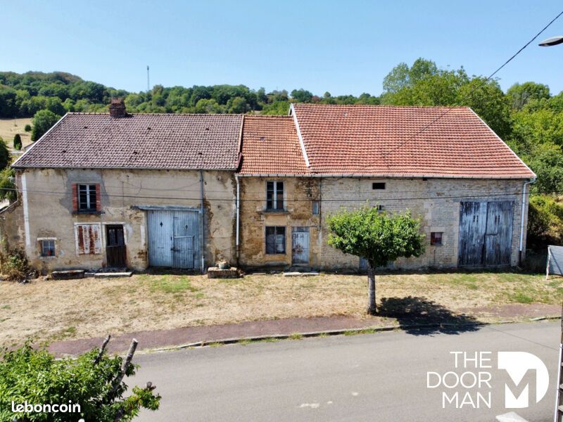 Maison 6 pièces 381 m² · à Chauffourt · 381 m² · 36 000 €