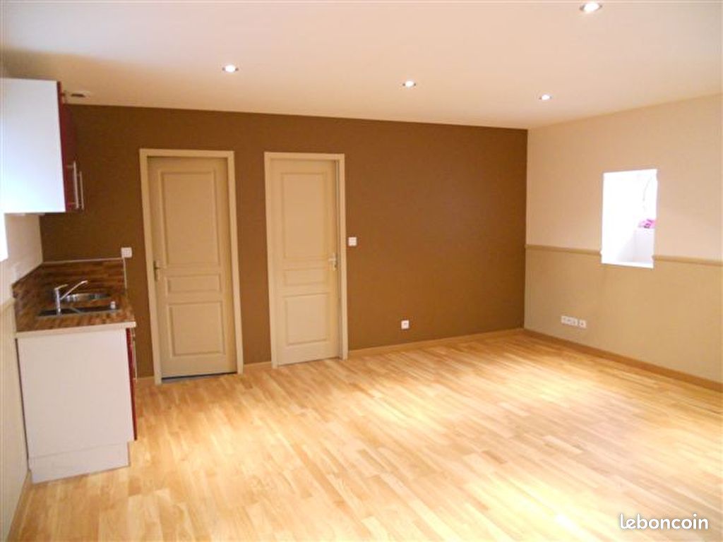 Appartement 2 pièces 40 m² · à Fay-aux-Loges · 40 m² · 540 €